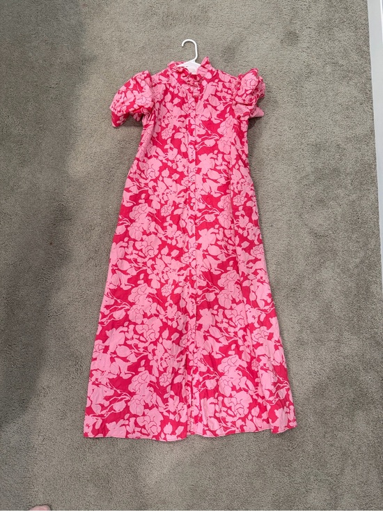 Hyacinth House Dresses & Skirts - Hyacinth House Pink Textured Floral Ruffle Collar Louisa Maxi Dress
